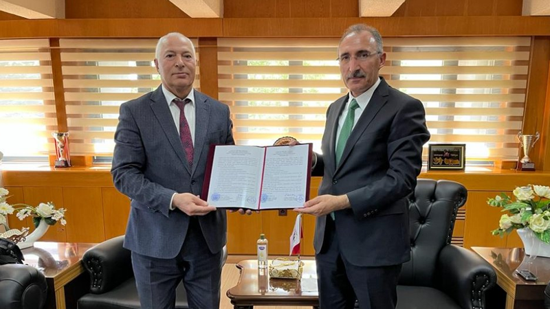 Fırat Üniversitesi İle Azerbaycan Milli İlimler Akademisi Arasında Mutabakat Zaptı İmzalandı 
