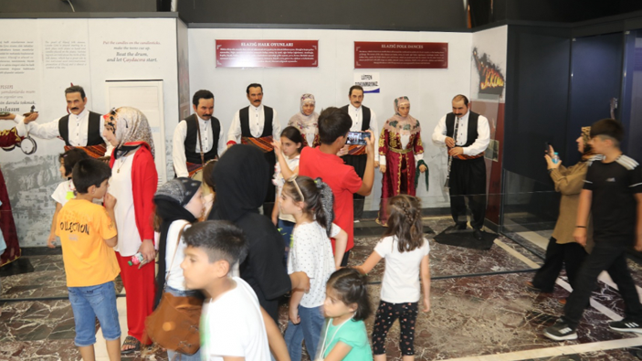 İyilik Evi’nde Eğitim Gören Minikler Harput’taki Müzeleri Gezdiler