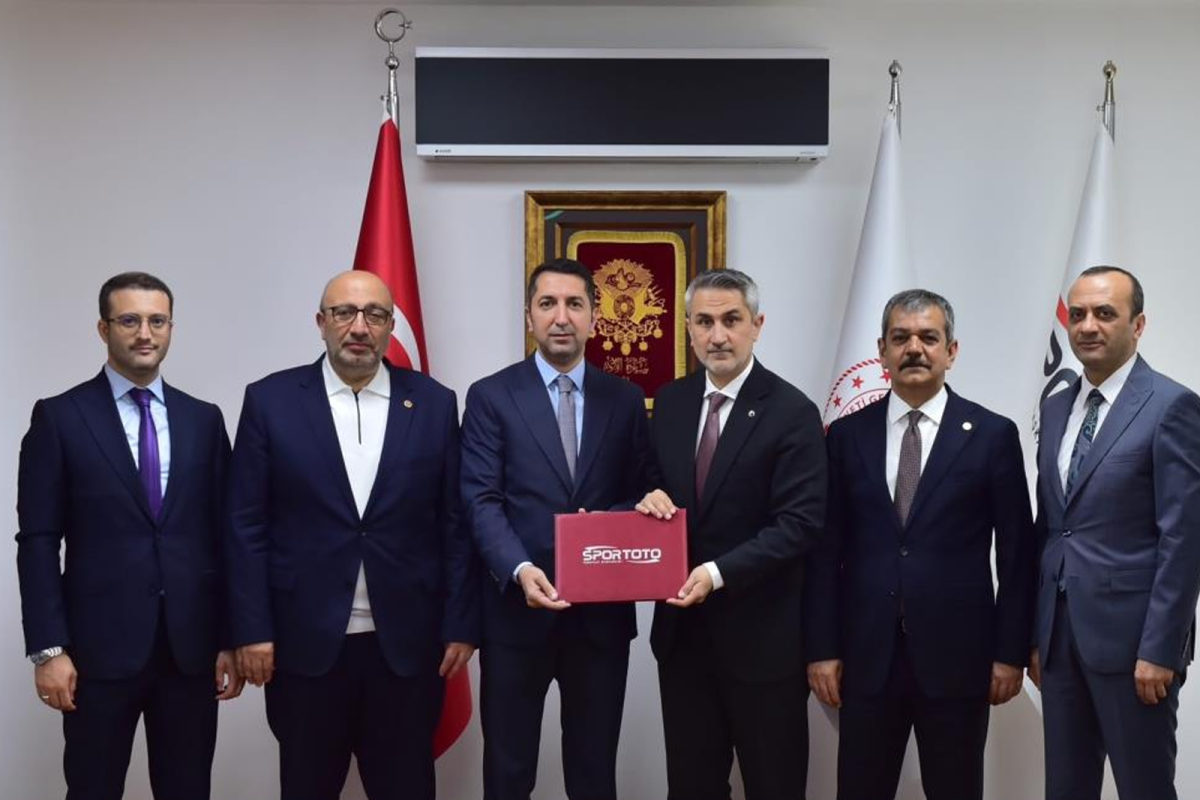 Elazığ’a 10 yeni spor sahası