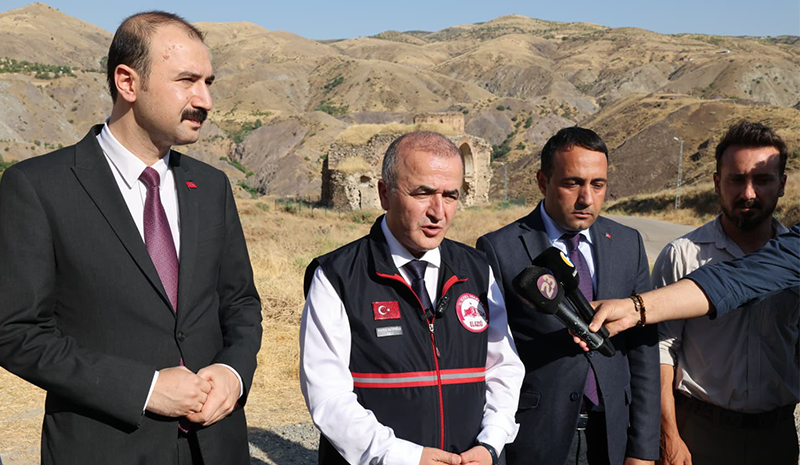 Vali Hatipoğlu: Palu Kalesi'ni Turizme Kazandırmakta Kararlıyız