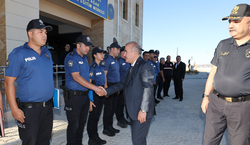 Vali Hatipoğlu Zülfü Ağar Polis Meslek Eğitim Merkezi’ndeydi