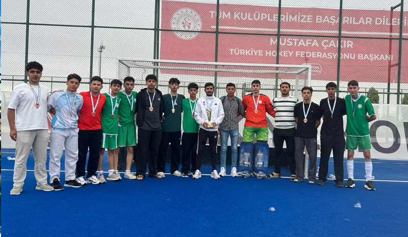 GENÇLİK VE SPOR KULÜBÜ HOKEY TAKIMI PLAY OFF’TA ÜÇÜNCÜ