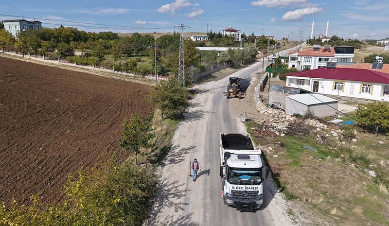 TADIM KÖYÜ YOLUNA ASFALT DOKUNUŞU